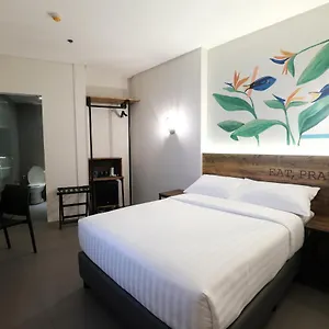 Otel U Makati